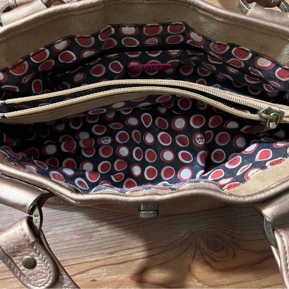 The Sak small leather shoulder bag, gold, double handle turn lock preowned - Picture 5 of 12